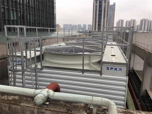 深圳閉式冷卻塔廠家針對冷卻塔集水盤和補水方式(深圳閉式橫流式冷卻塔