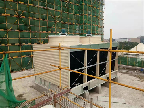 不銹鋼冷卻塔--玻璃鋼冷卻塔的應(yīng)用(河南高溫工業(yè)型